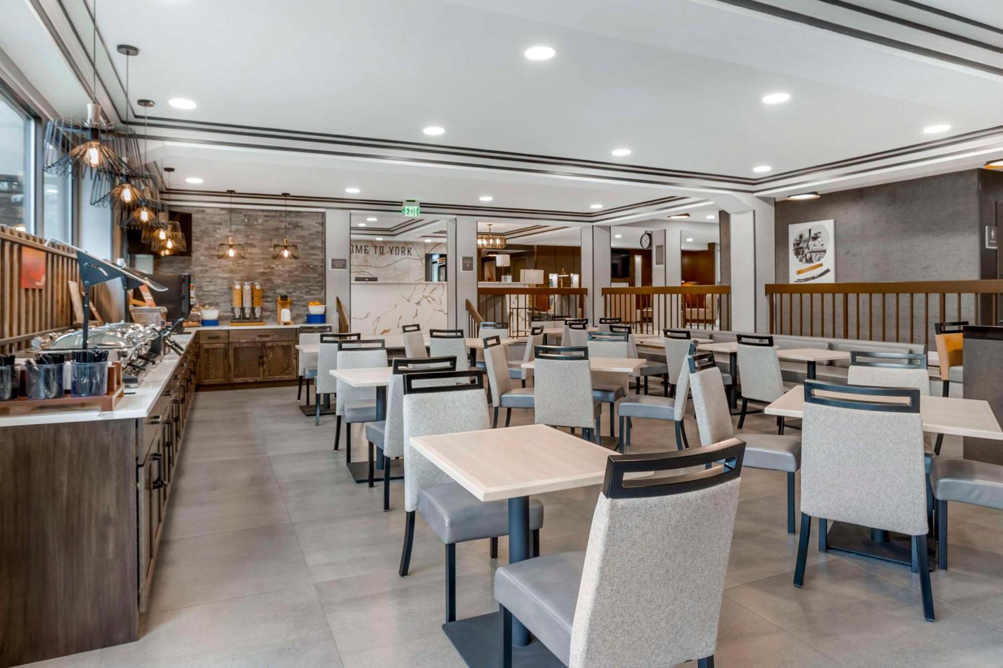 Best Western Plus Heritage Rail Inn & Suites York Buitenkant foto