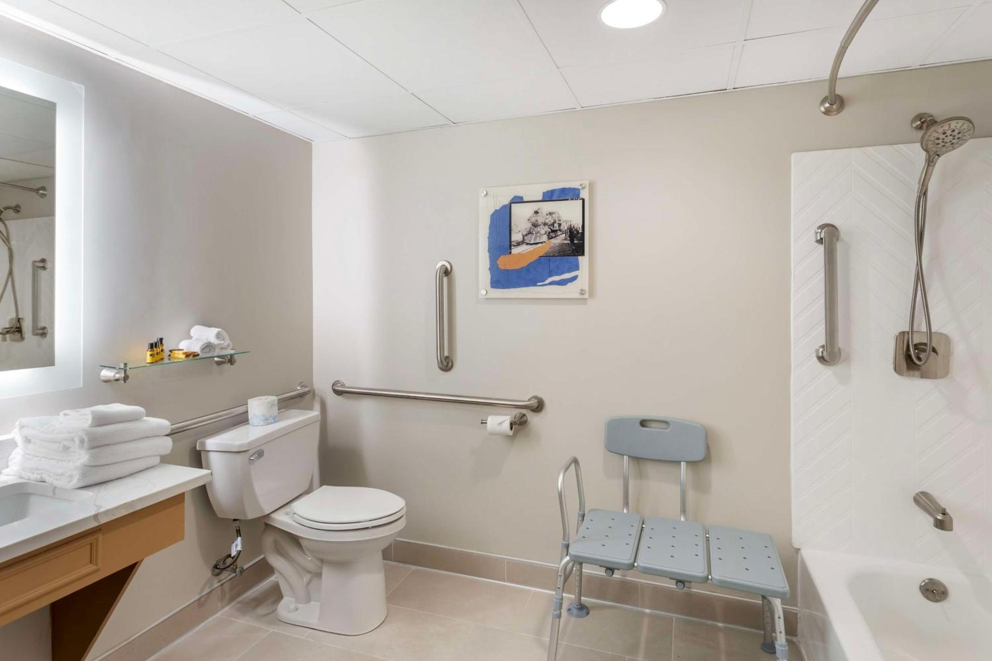 Best Western Plus Heritage Rail Inn & Suites York Buitenkant foto
