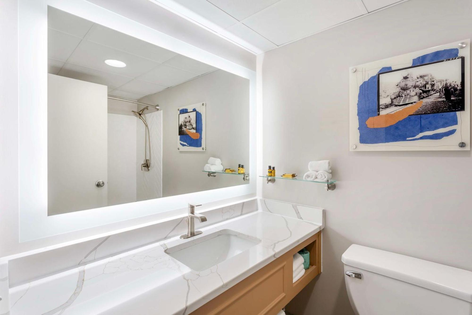 Best Western Plus Heritage Rail Inn & Suites York Buitenkant foto