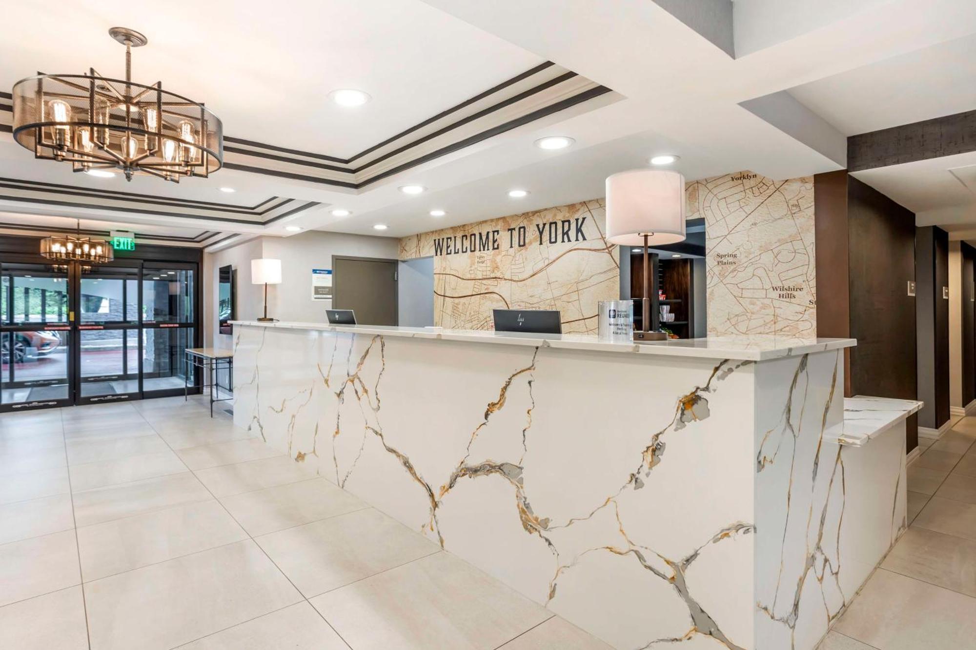 Best Western Plus Heritage Rail Inn & Suites York Buitenkant foto