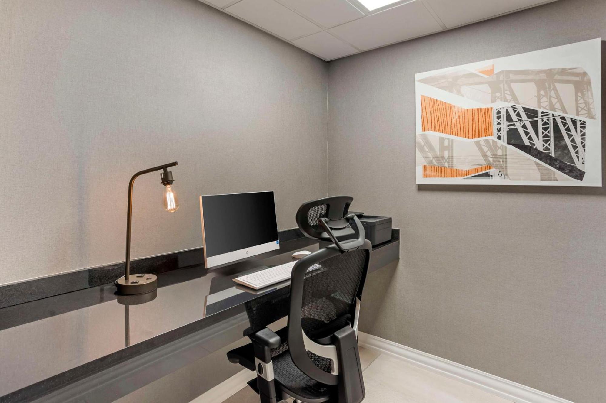 Best Western Plus Heritage Rail Inn & Suites York Buitenkant foto